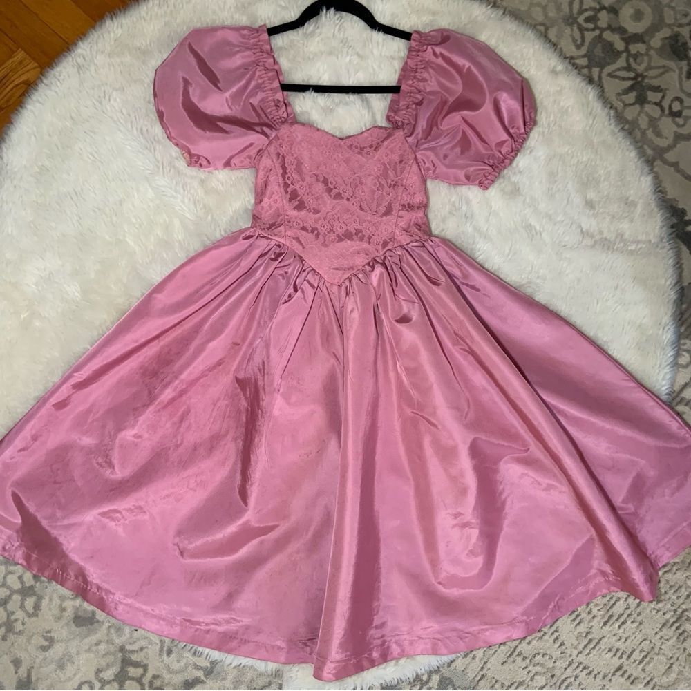 Vintage Pink Puff-Sleeve Lace Bodice Dress